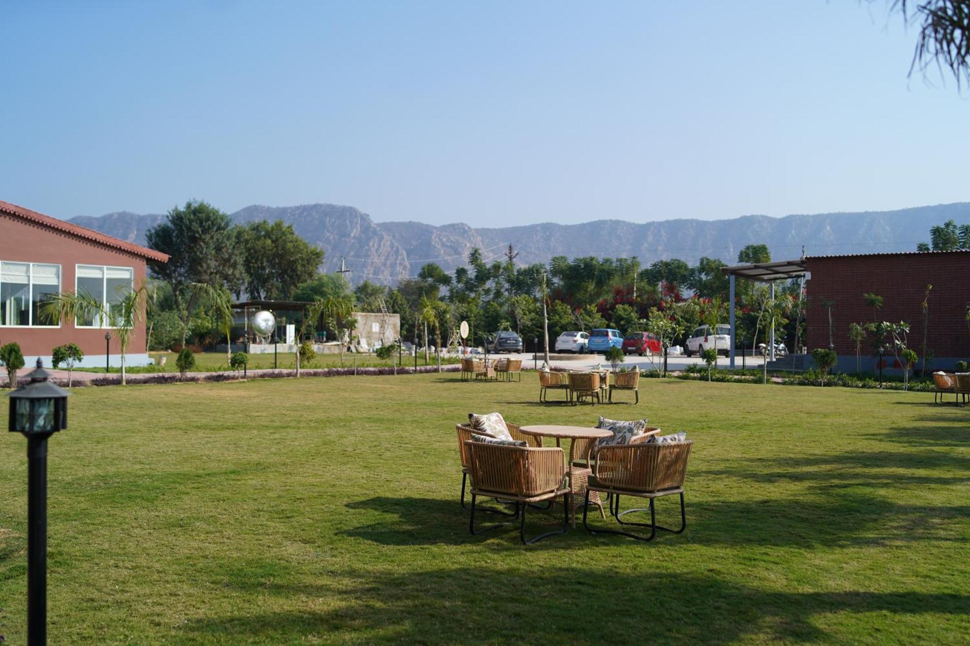 Spree Resort Sariska Thana Ghazi Eksteriør bilde